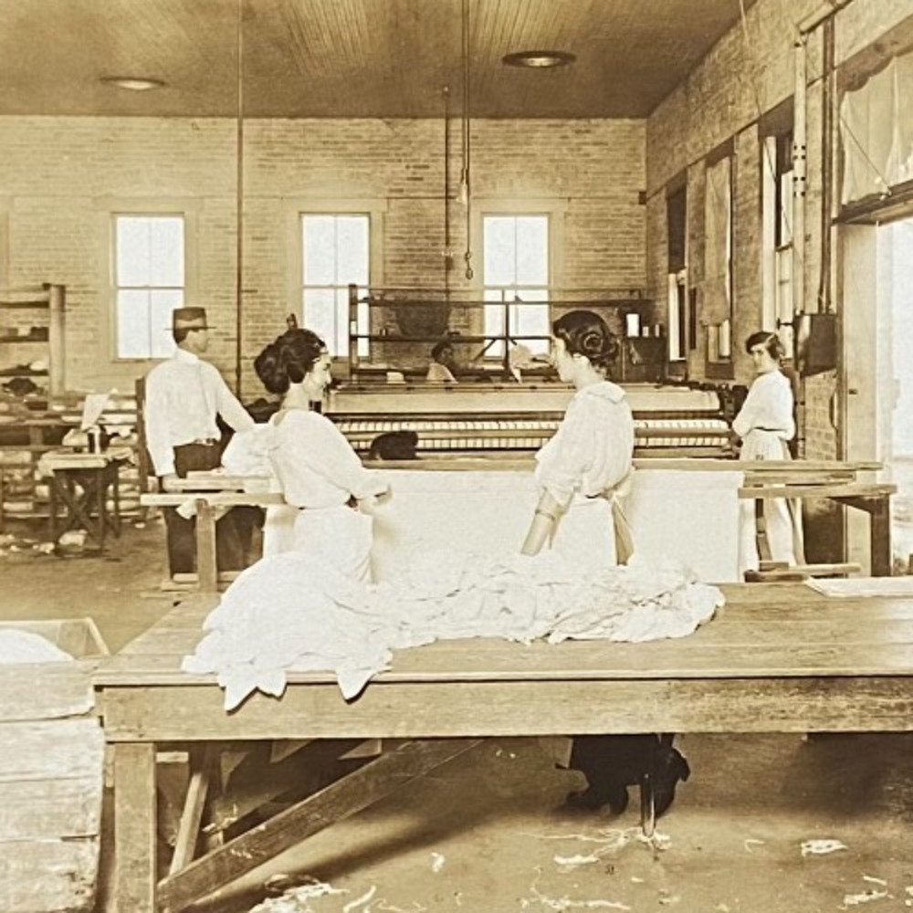 Antique Photo Women Laundry Brick Building Cotton Fabric Factory Pool Table 5x7 - Picture 3 of 5